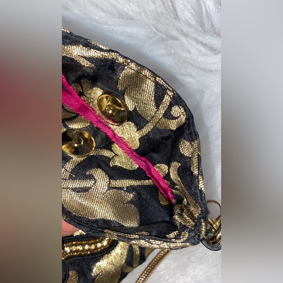 Steve Madden Carolyn Floral Crossbody Mini Bag Phone - Picture 5 of 9